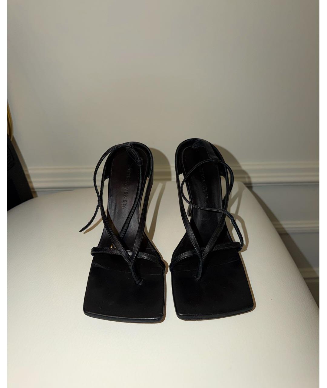 BOTTEGA VENETA Черные кожаные босоножки, фото 3