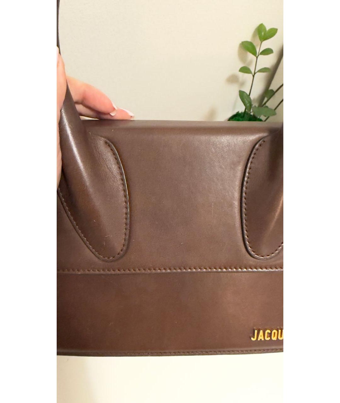 JACQUEMUS Коричневая кожаная сумка с короткими ручками, фото 3