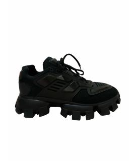 PRADA Низкие кроссовки / кеды