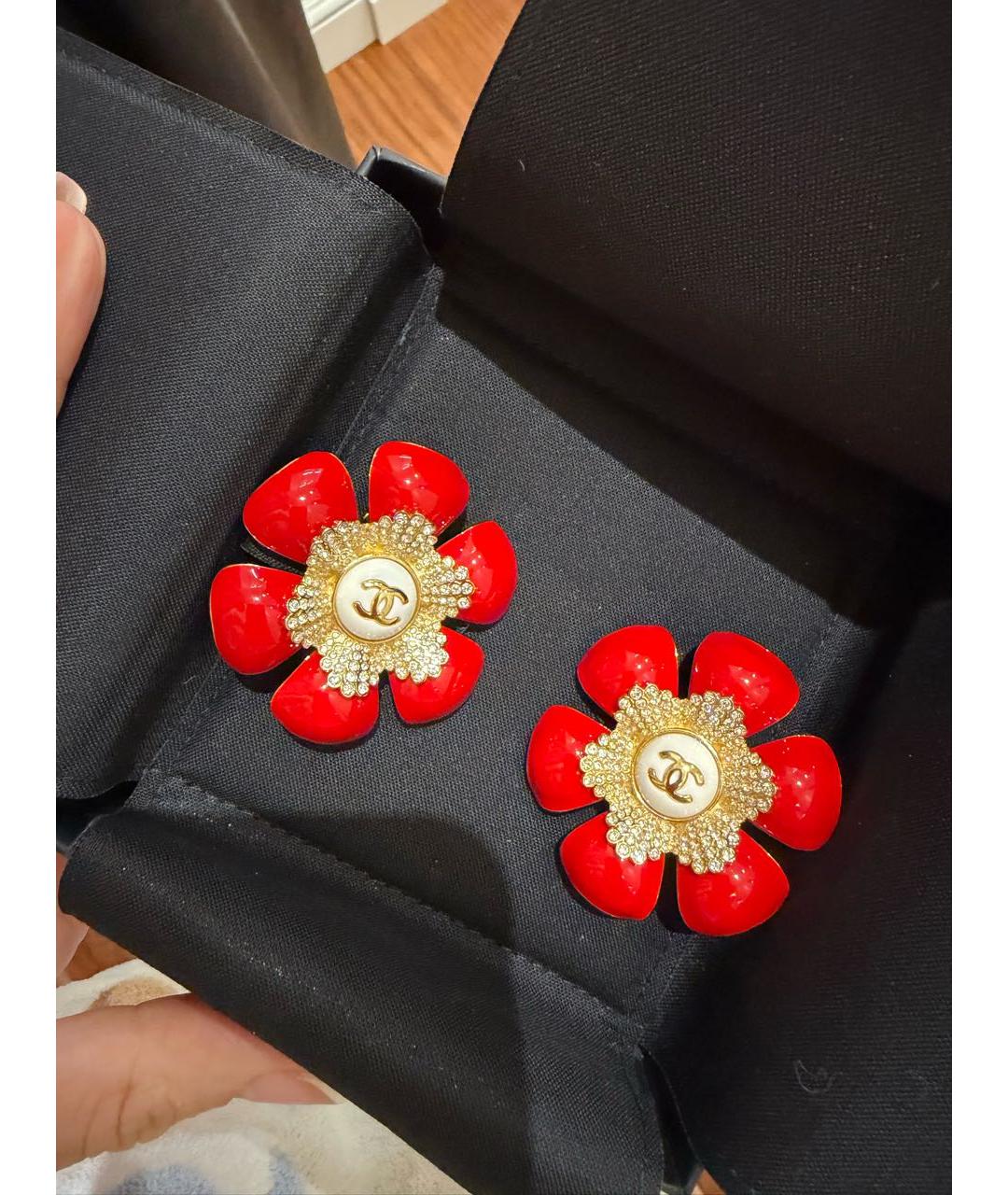 CHANEL Красные металлические клипсы, фото 3
