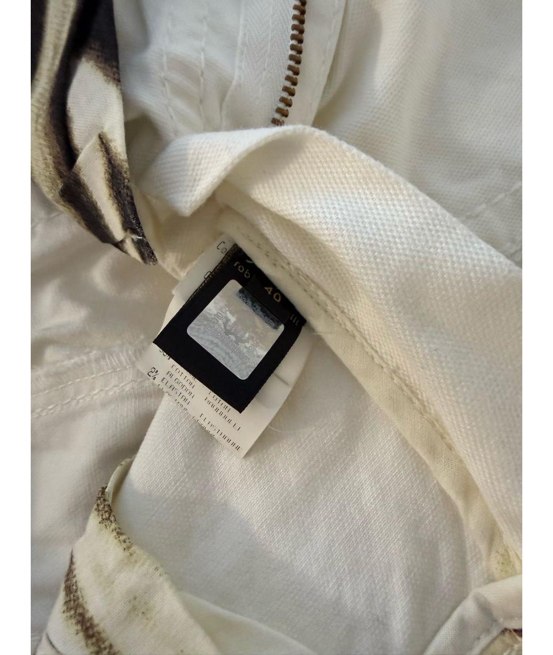 ROBERTO CAVALLI Белые хлопко-эластановые джинсы клеш, фото 2