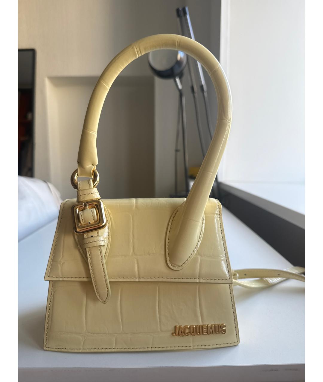 JACQUEMUS Желтая кожаная сумка с короткими ручками, фото 3