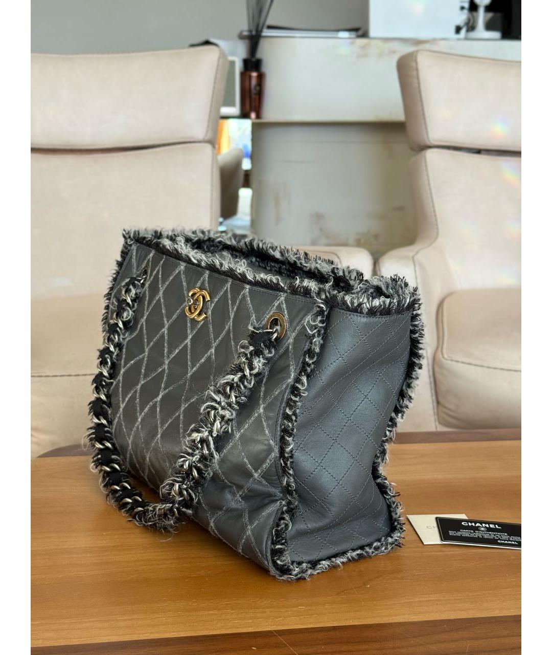 CHANEL Серая кожаная сумка тоут, фото 5