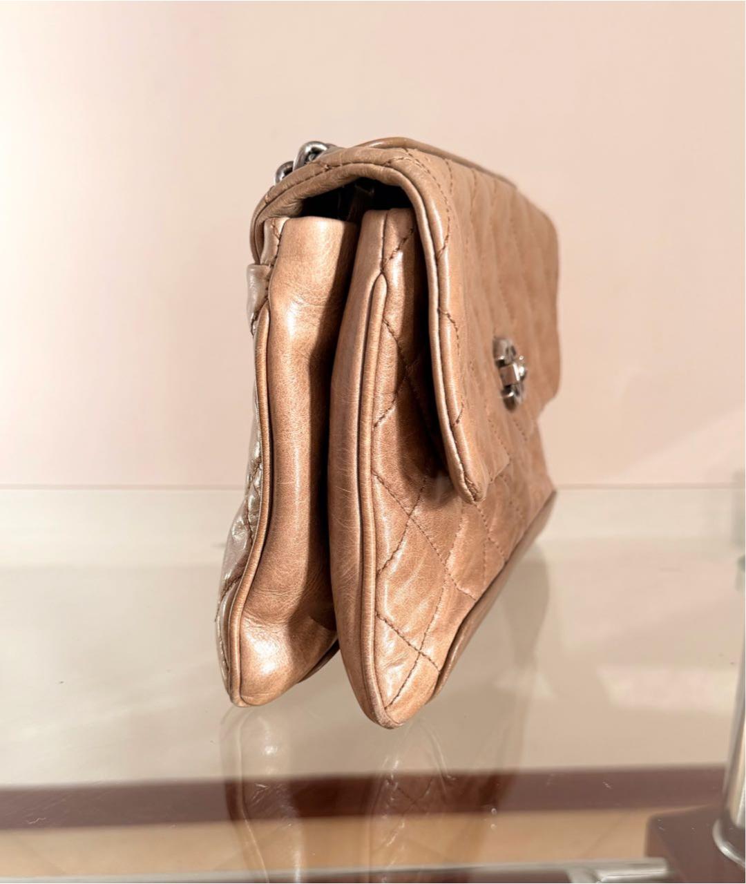 CHANEL Бежевая кожаная сумка через плечо, фото 2