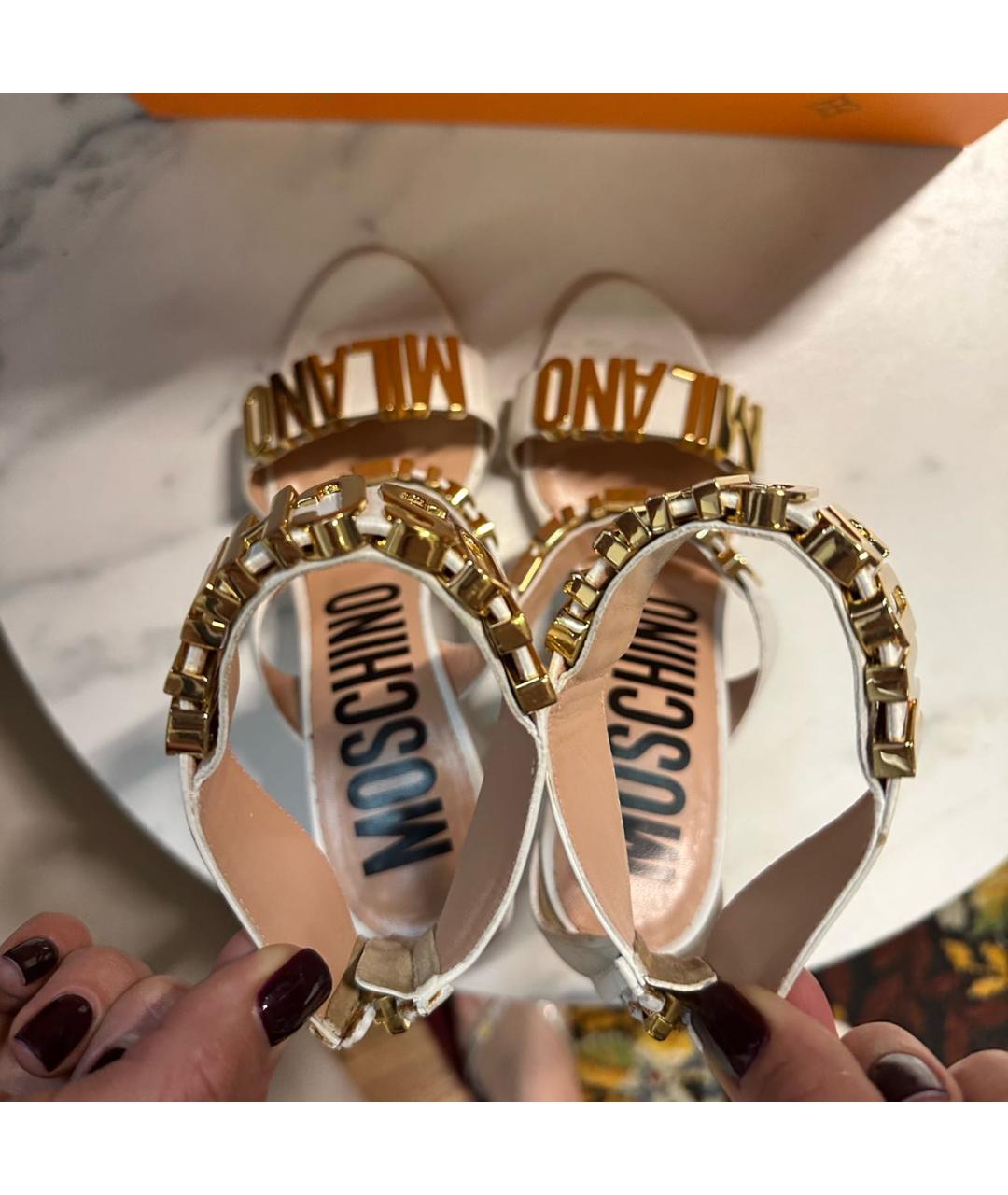 MOSCHINO Белые кожаные босоножки, фото 3