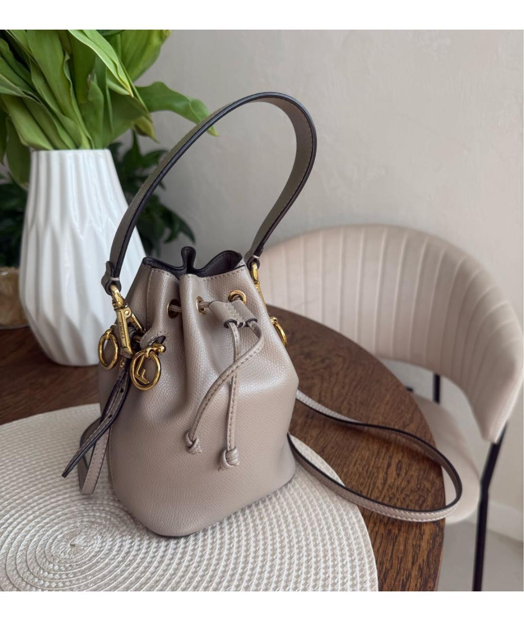 FENDI Бежевая кожаная сумка тоут, фото 2