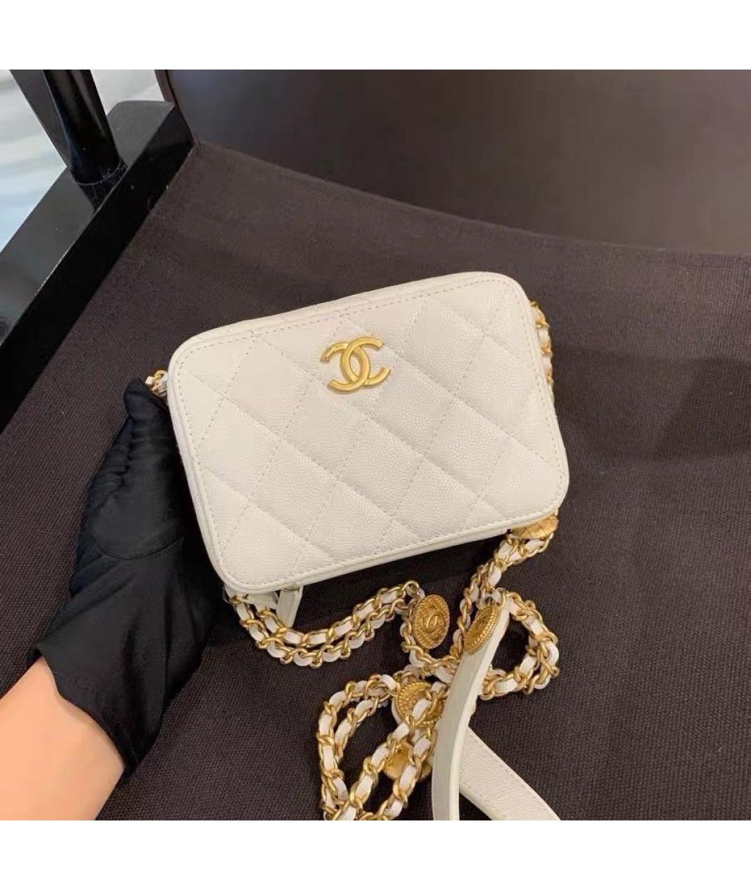 CHANEL Белая кожаная сумка через плечо, фото 2