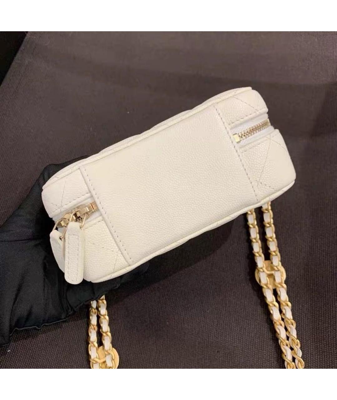CHANEL Белая кожаная сумка через плечо, фото 4