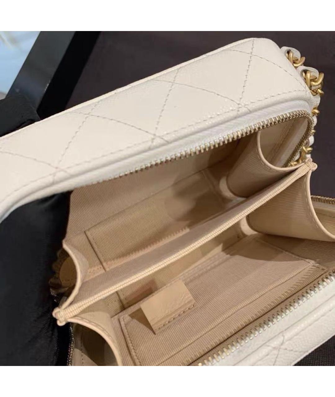 CHANEL Белая кожаная сумка через плечо, фото 7