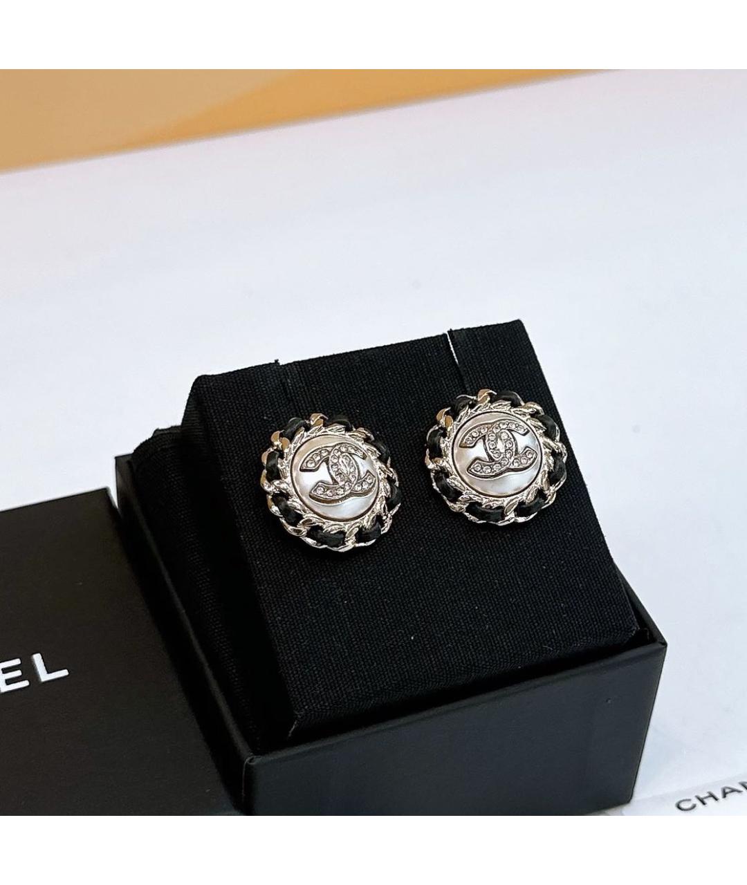 CHANEL Черные металлические серьги, фото 2