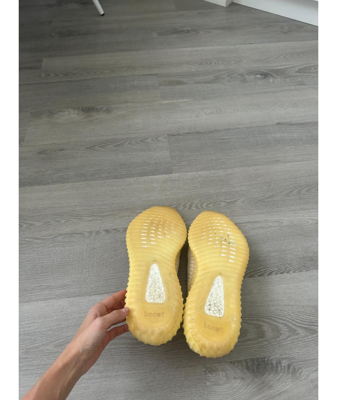 ADIDAS YEEZY Бежевые текстильные низкие кроссовки / кеды, фото 5