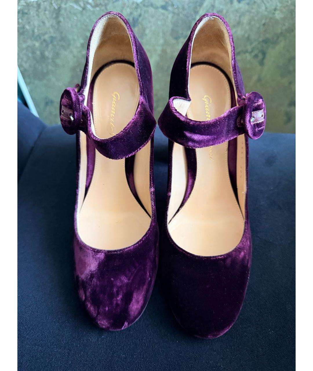 GIANVITO ROSSI Бордовые бархатные туфли, фото 3