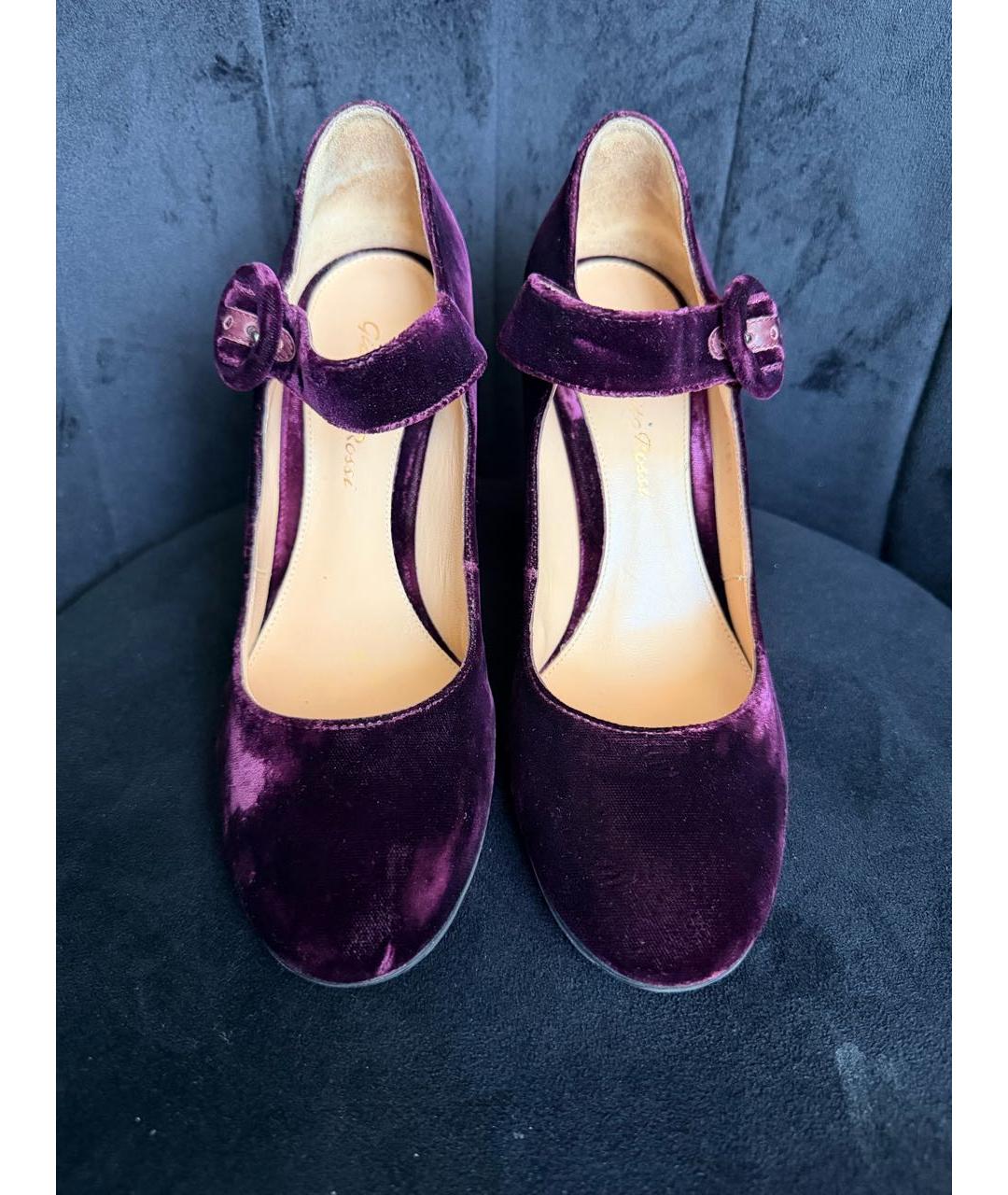 GIANVITO ROSSI Бордовые бархатные туфли, фото 2