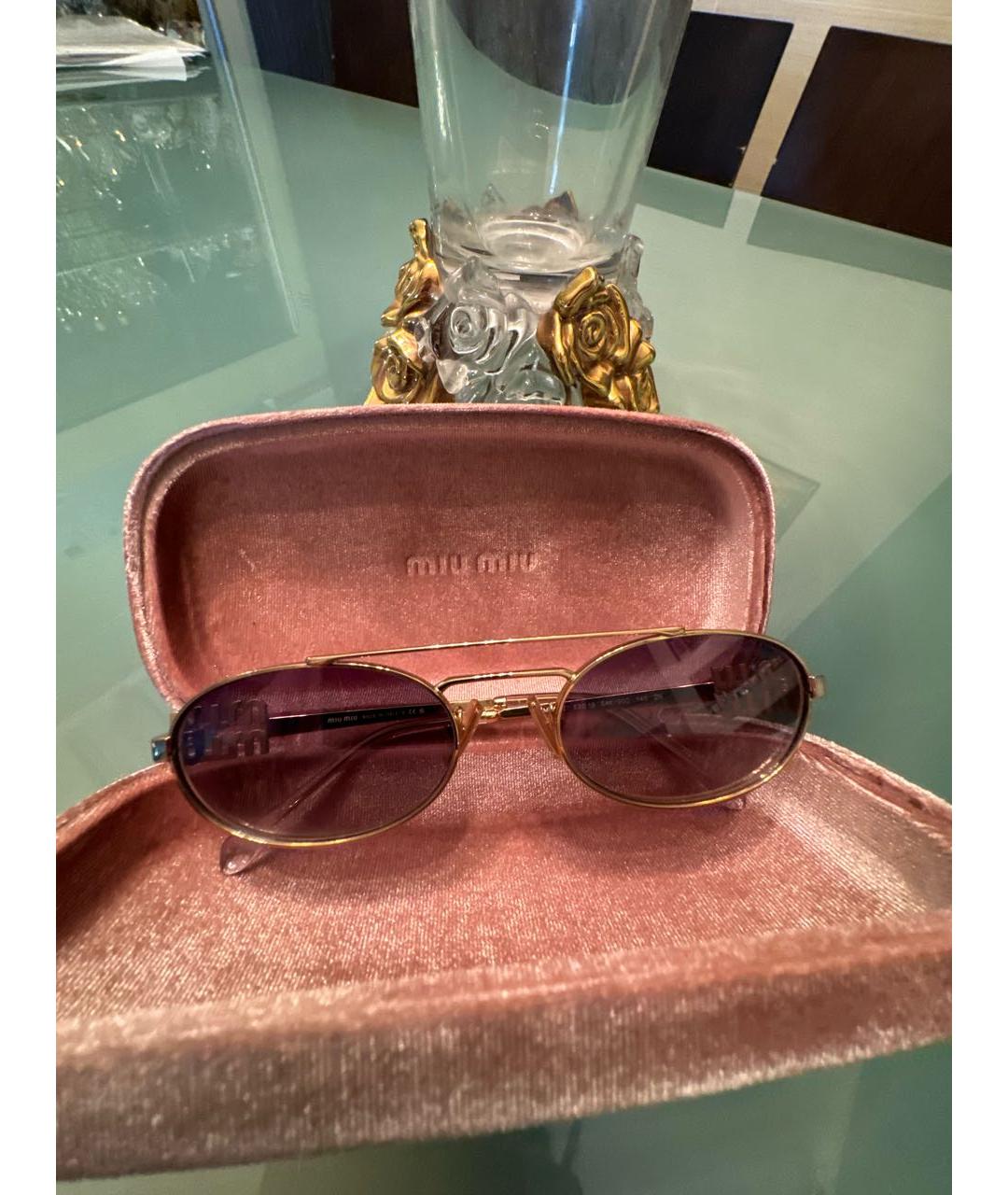 MIU MIU Золотые металлические солнцезащитные очки, фото 4