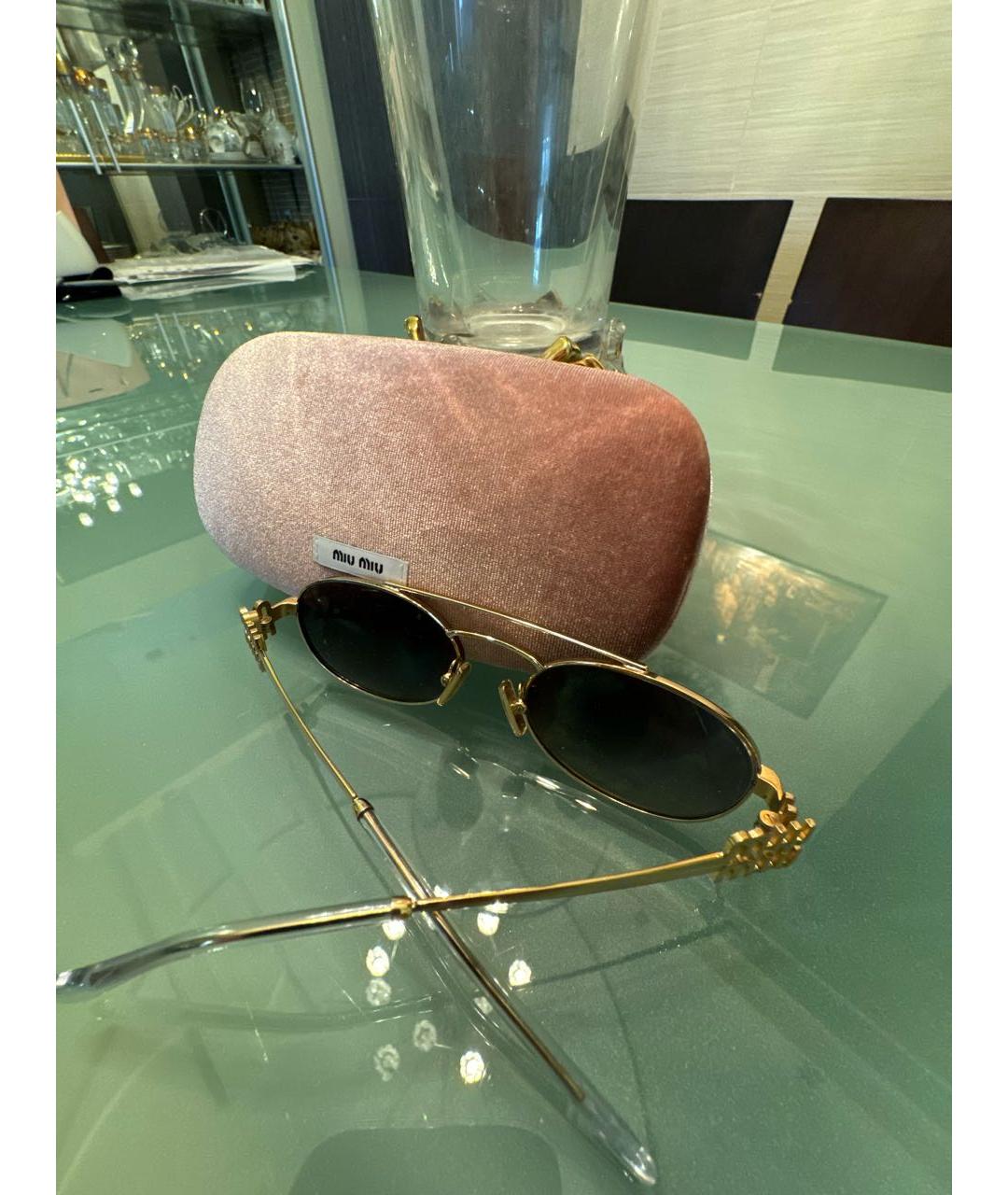 MIU MIU Золотые металлические солнцезащитные очки, фото 3