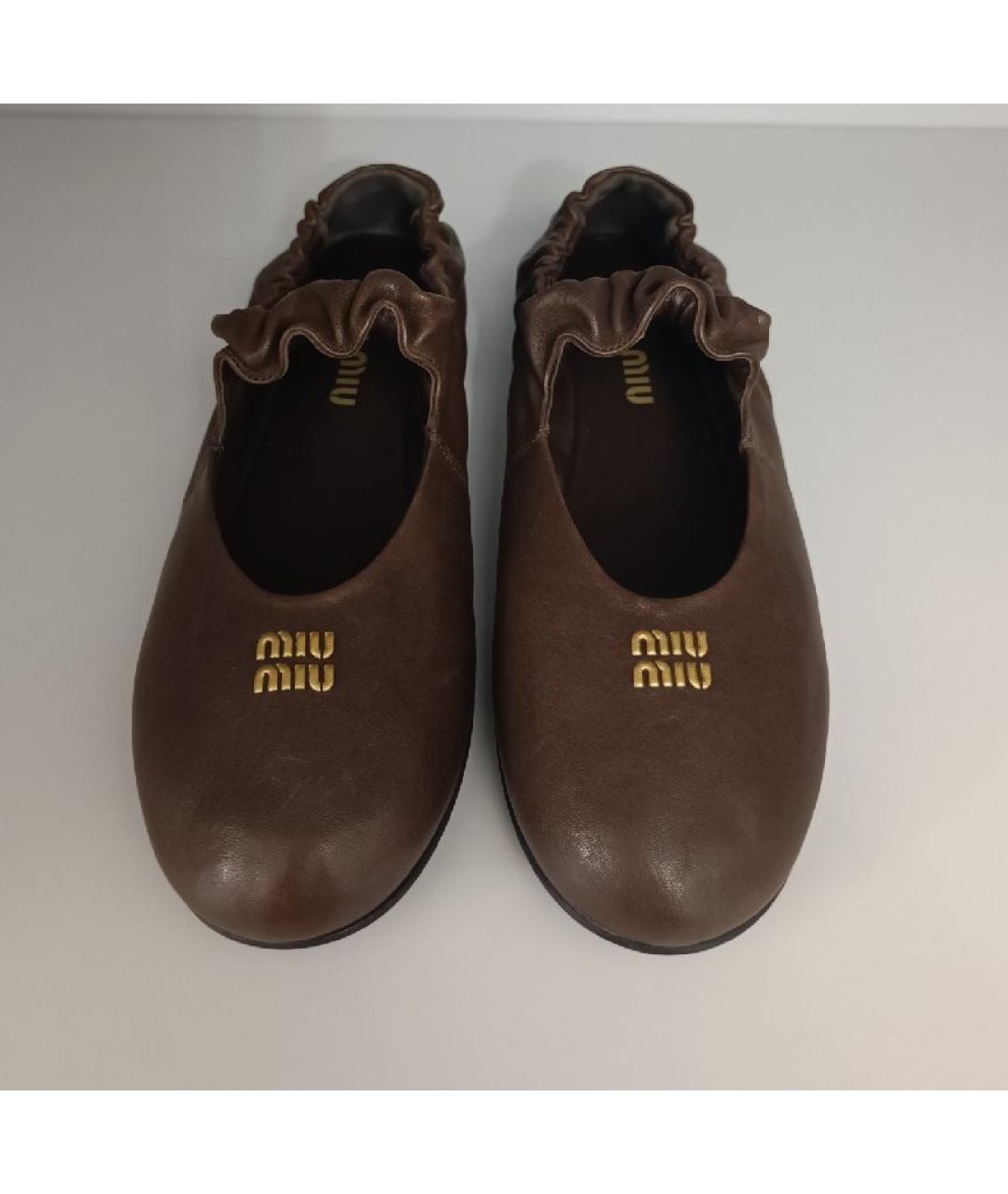 MIU MIU Коричневые кожаные балетки, фото 2