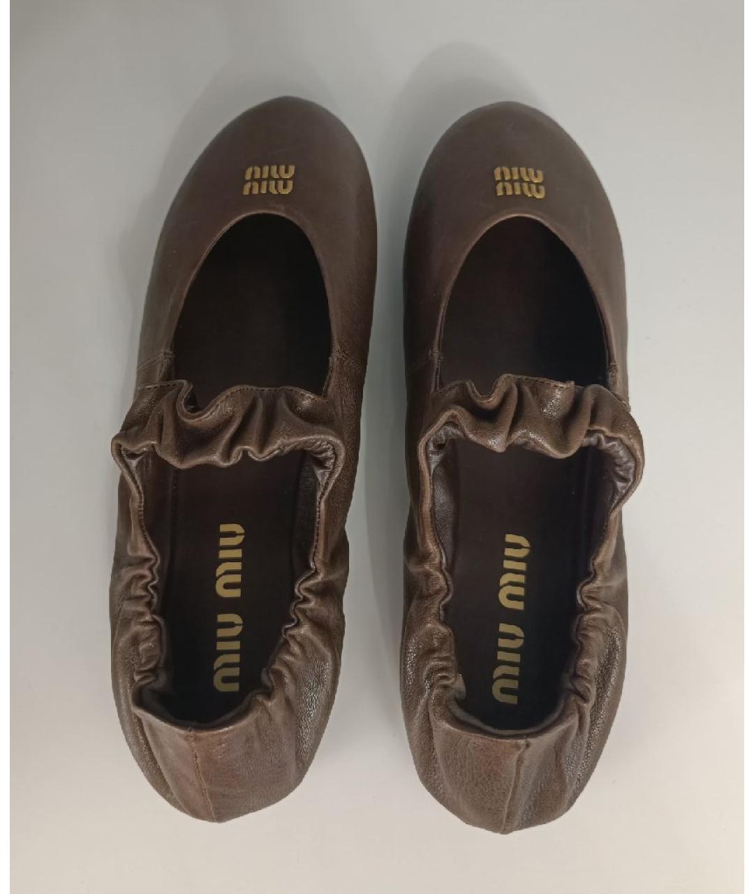 MIU MIU Коричневые кожаные балетки, фото 3