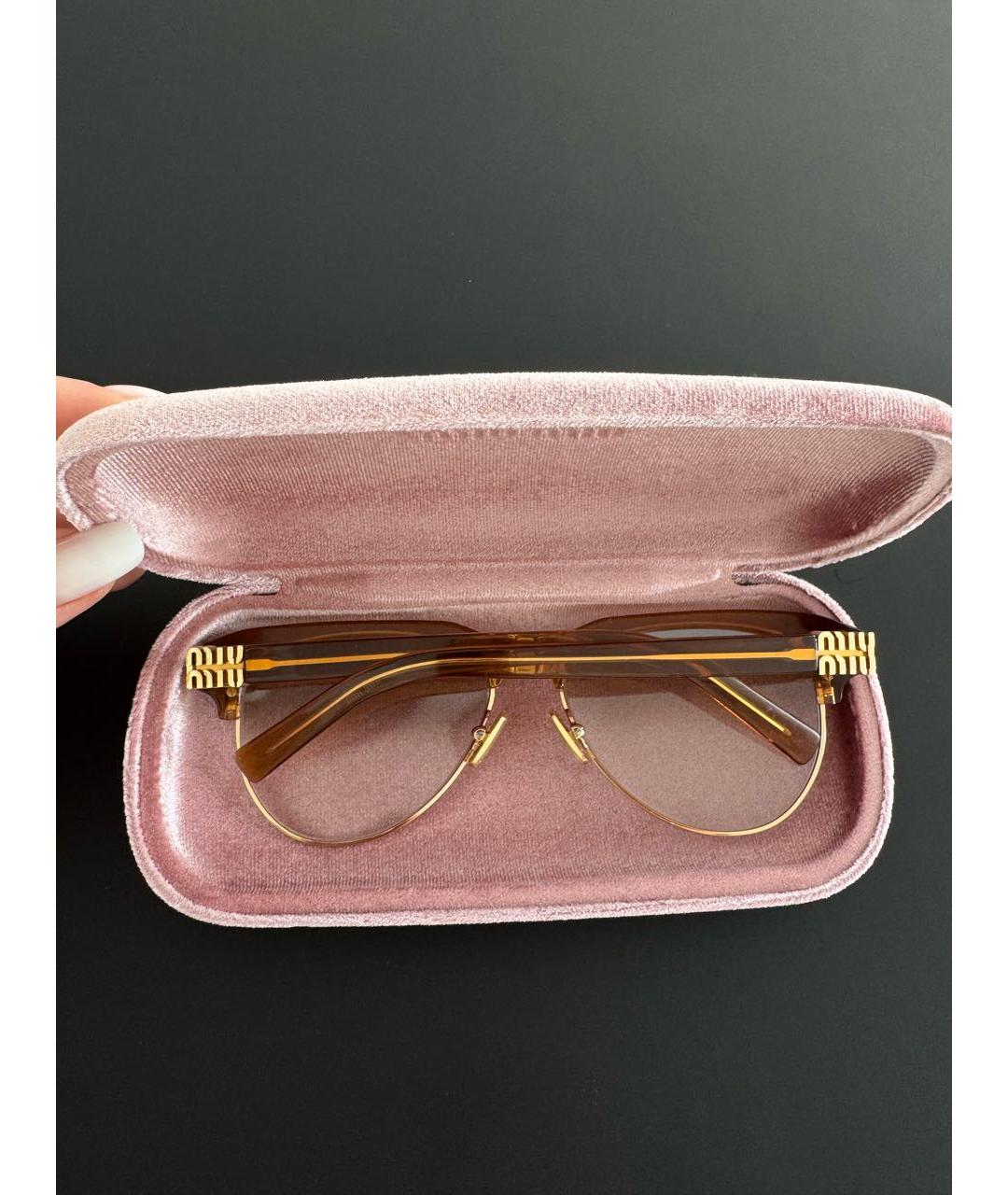 MIU MIU Коричневые солнцезащитные очки, фото 2