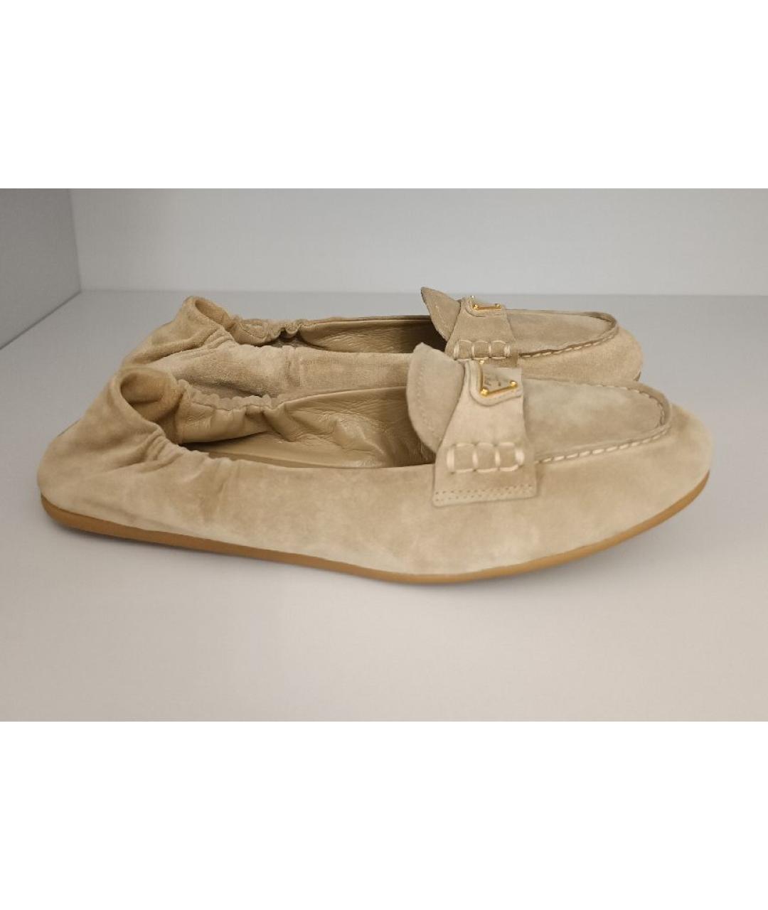 PRADA Бежевые замшевые мокасины, фото 5