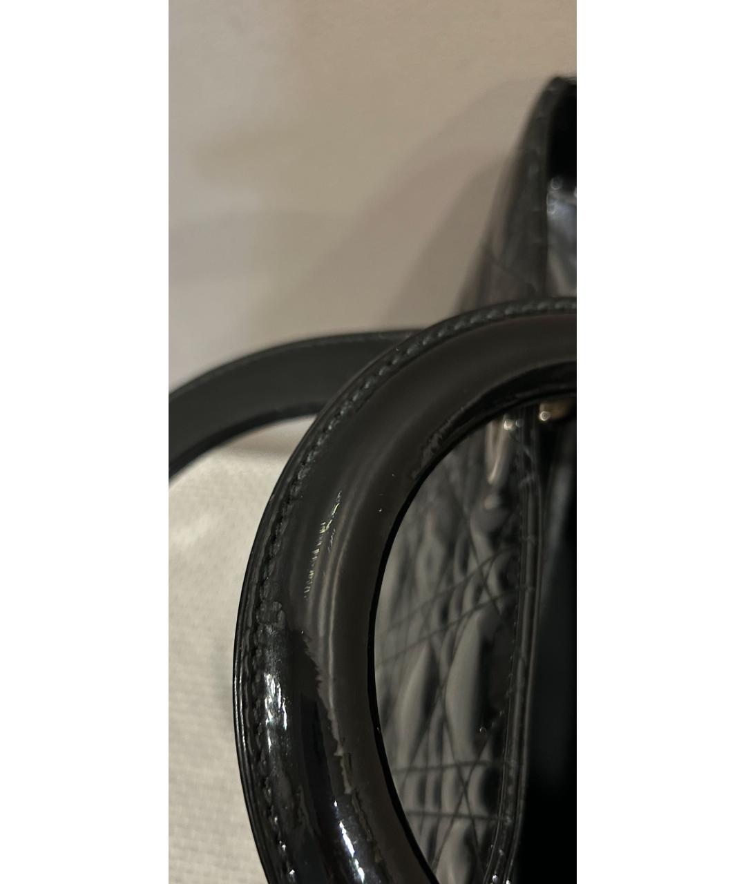 CHRISTIAN DIOR Черная сумка с короткими ручками из лакированной кожи, фото 8