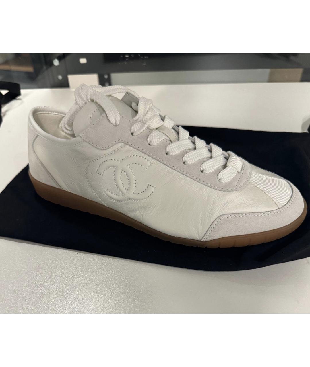 CHANEL Белые кожаные кроссовки, фото 4