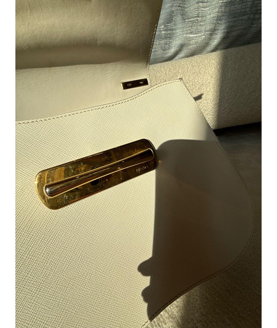 PRADA Белая кожаная сумка с короткими ручками, фото 5