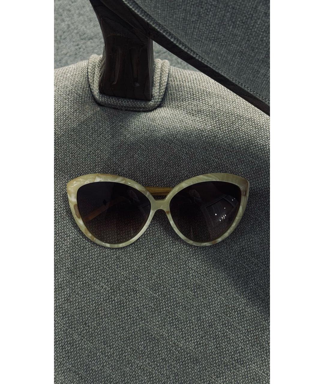LINDA FARROW Бежевые пластиковые солнцезащитные очки, фото 5