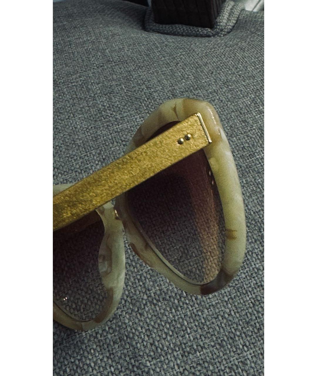 LINDA FARROW Бежевые пластиковые солнцезащитные очки, фото 4