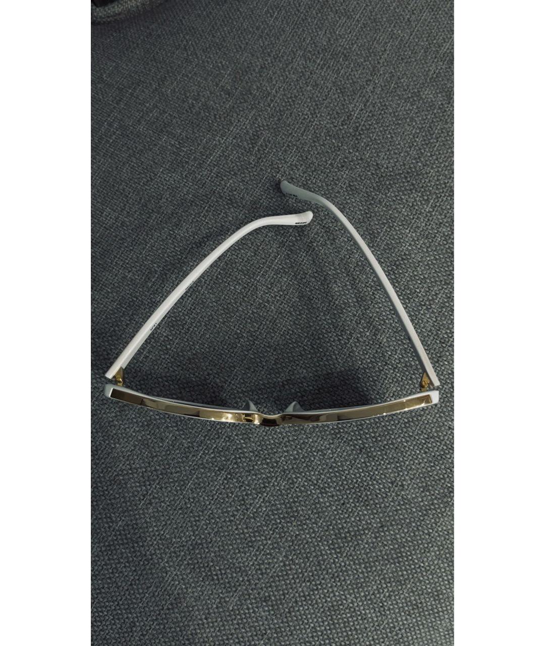 LINDA FARROW Белые пластиковые солнцезащитные очки, фото 4