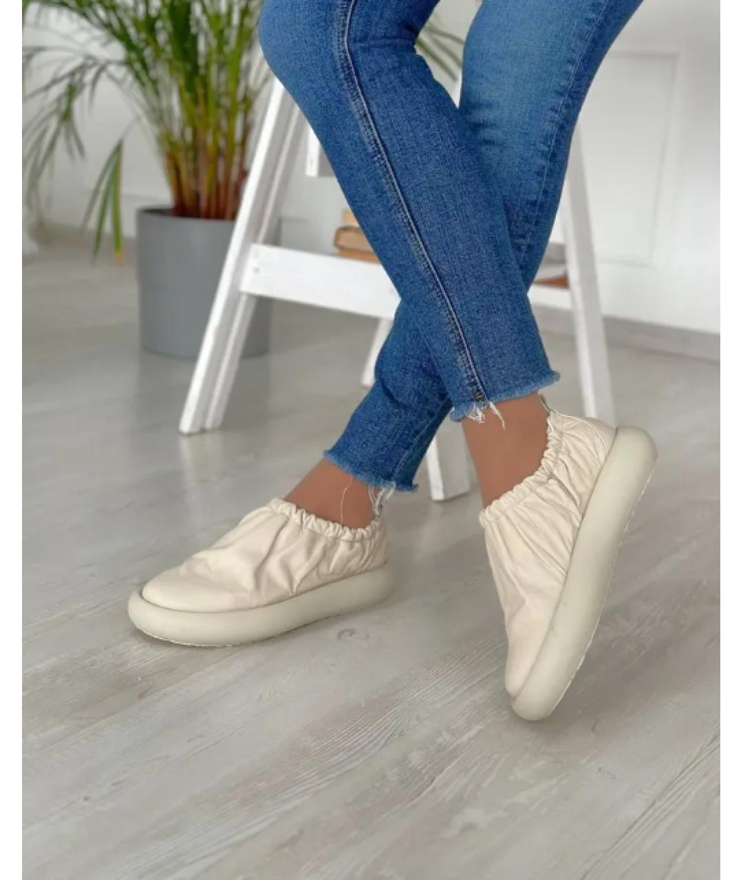 VIC MATIE Бежевые кожаные слипоны, фото 2