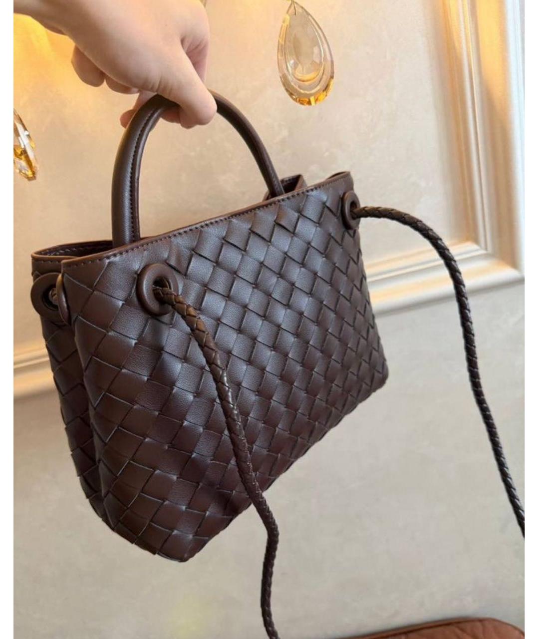 BOTTEGA VENETA Коричневая кожаная сумка с короткими ручками, фото 3