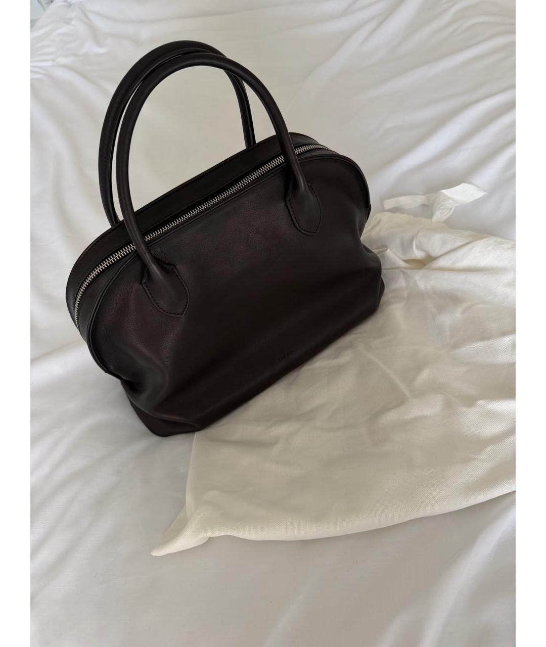 THE ROW Черная кожаная сумка с короткими ручками, фото 3