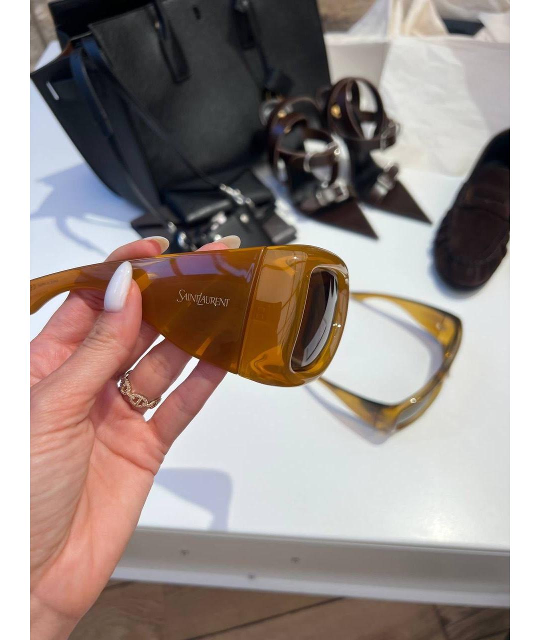 SAINT LAURENT Горчичные пластиковые солнцезащитные очки, фото 3