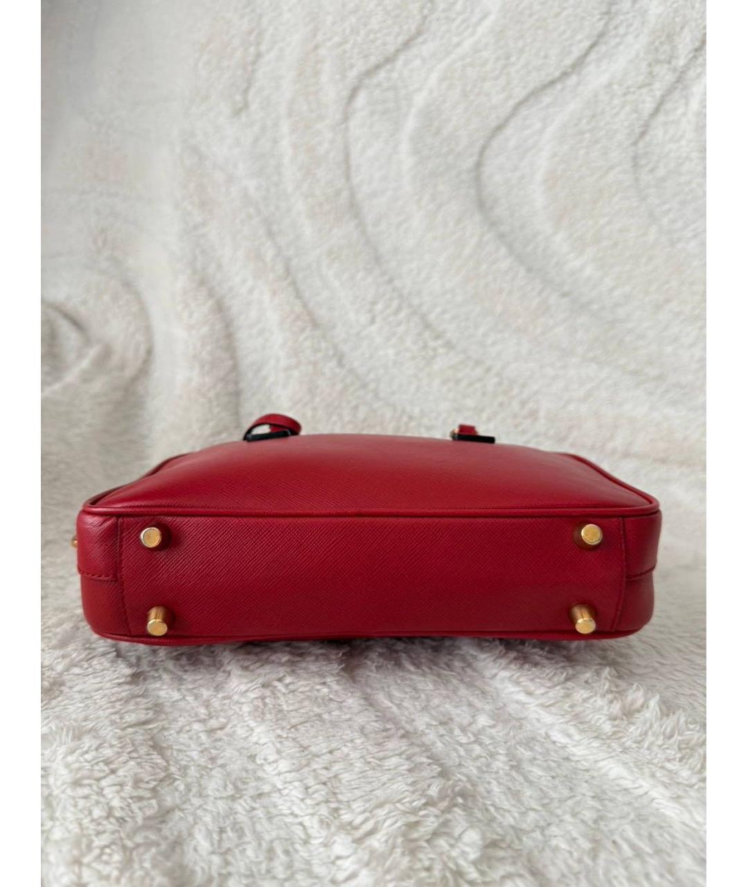 PRADA Красная кожаная сумка с короткими ручками, фото 6