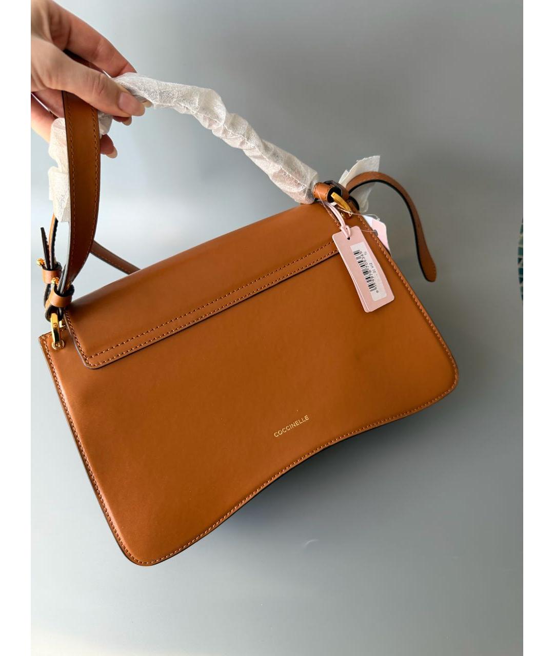 COCCINELLE Коричневая кожаная сумка с короткими ручками, фото 3