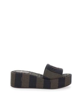 FENDI Шлепанцы