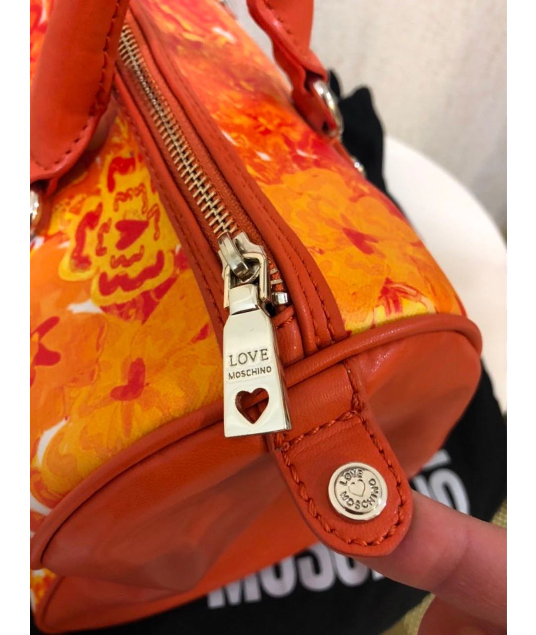 LOVE MOSCHINO Оранжевая сумка тоут из искусственной кожи, фото 6