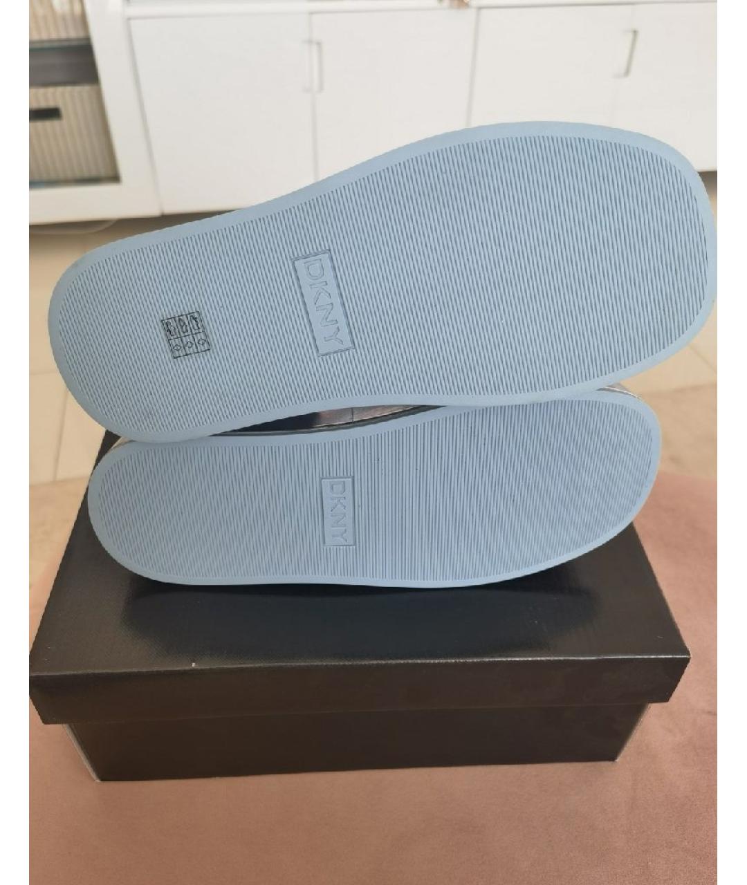 DKNY Серебряные босоножки из искусственной кожи, фото 6