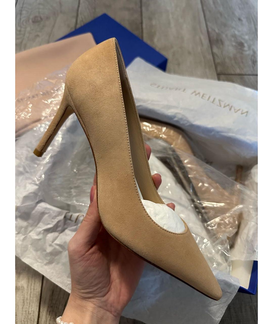 STUART WEITZMAN Бежевые замшевые туфли, фото 4
