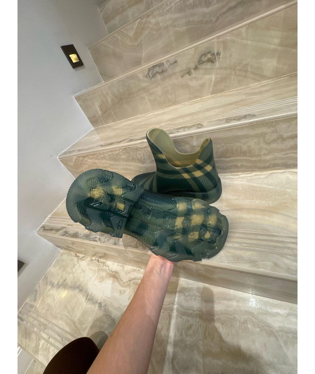 BURBERRY Зеленые резиновые высокие ботинки, фото 6