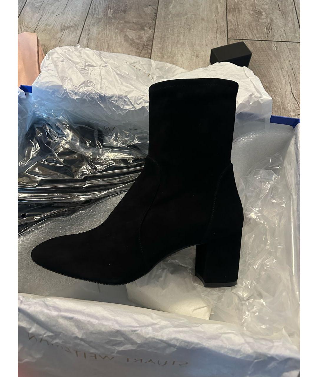 STUART WEITZMAN Черные замшевые ботильоны, фото 7