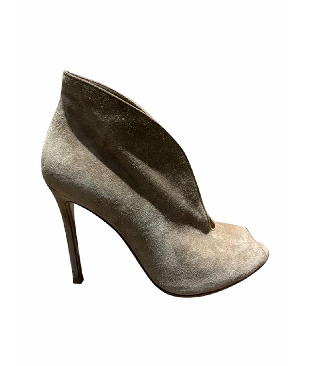 GIANVITO ROSSI Бежевые замшевые ботильоны, фото 1