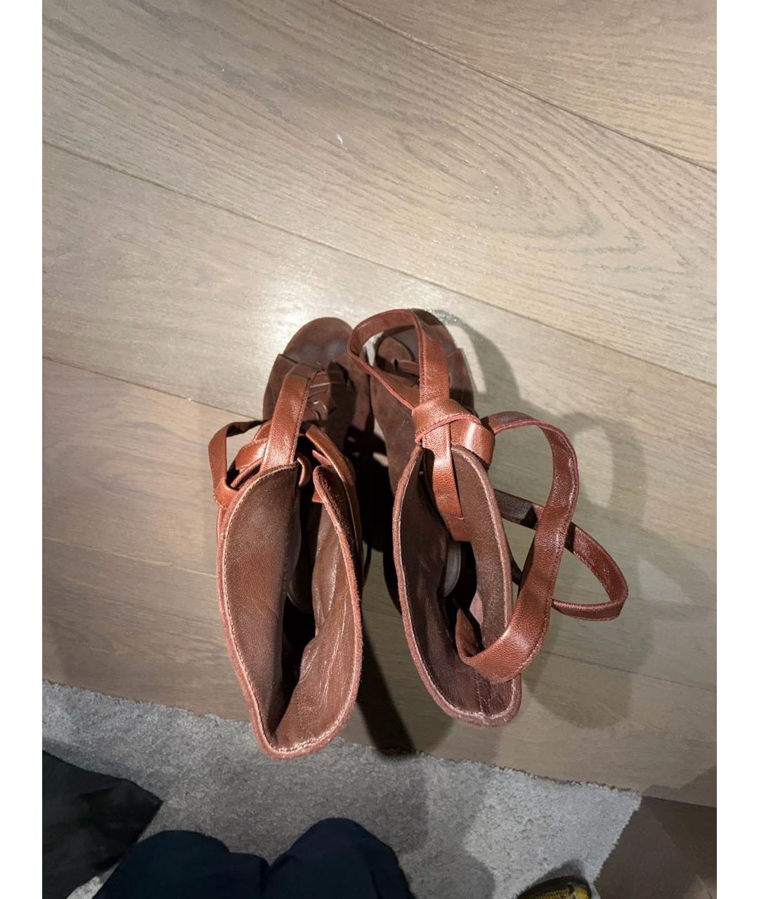 GIANVITO ROSSI Коричневые замшевые ботильоны, фото 3