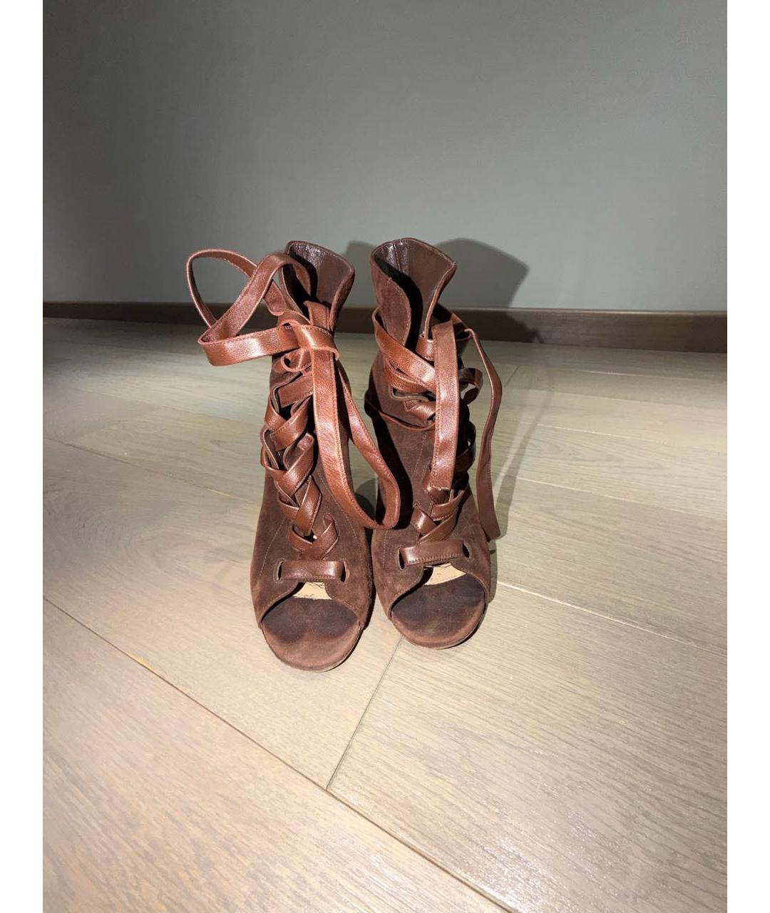 GIANVITO ROSSI Коричневые замшевые ботильоны, фото 2