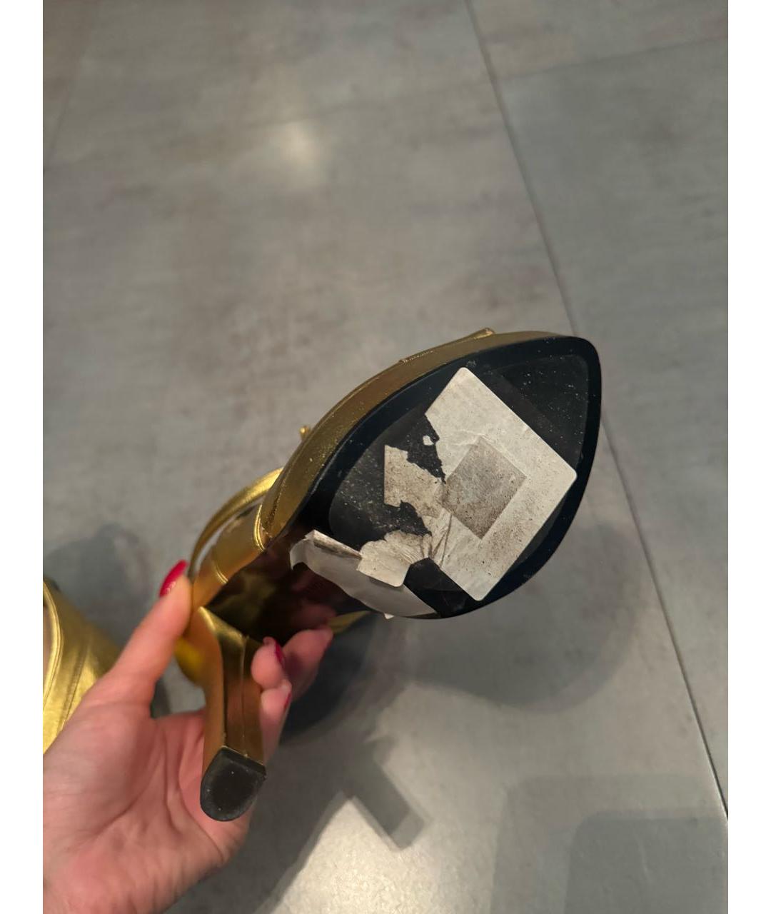 BOTTEGA VENETA Золотые кожаные босоножки, фото 5