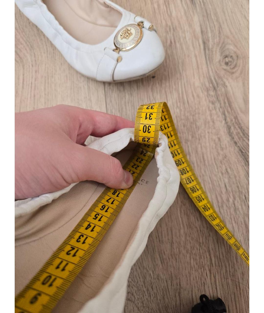 VERSACE Белые кожаные балетки, фото 6