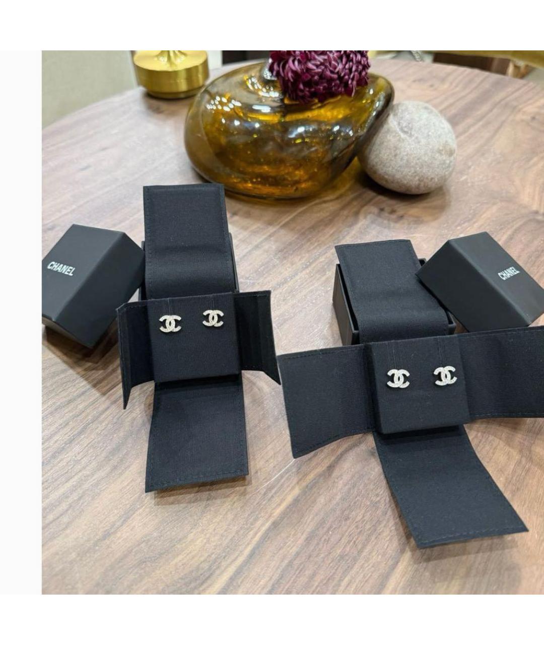 CHANEL Золотые металлические серьги, фото 2