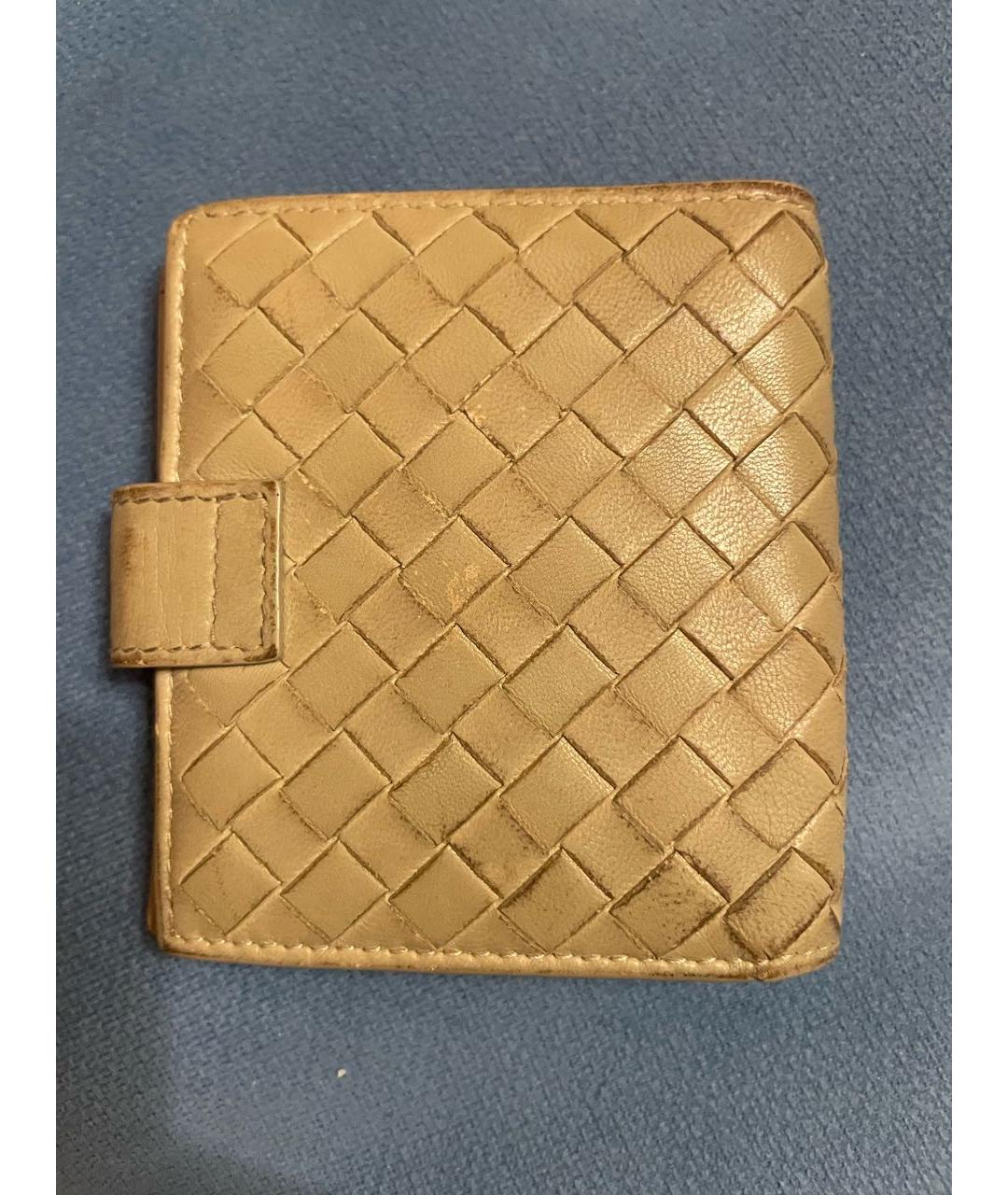BOTTEGA VENETA Бежевый кожаный кошелек, фото 3