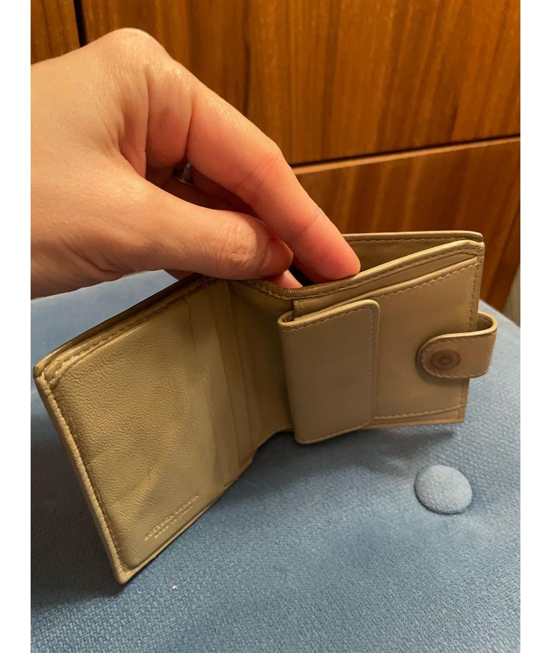 BOTTEGA VENETA Бежевый кожаный кошелек, фото 4