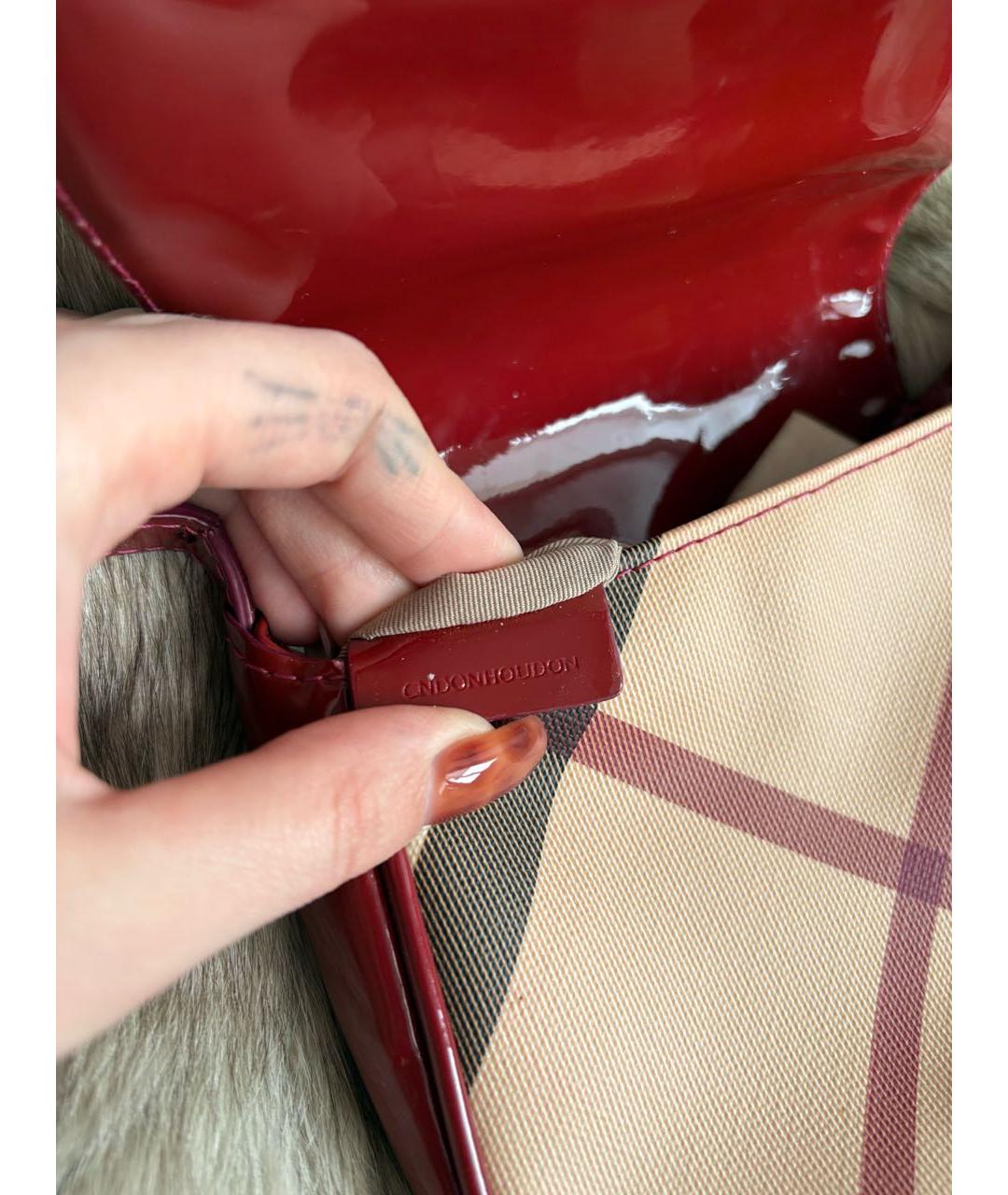 BURBERRY Бордовая сумка через плечо из лакированной кожи, фото 7